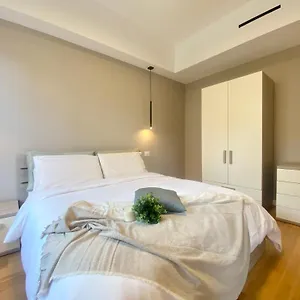 apartment-in-the-historic-center-land.hotelitalianriviera.com/